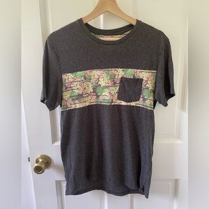 ON THE BYAS Men’s tshirt